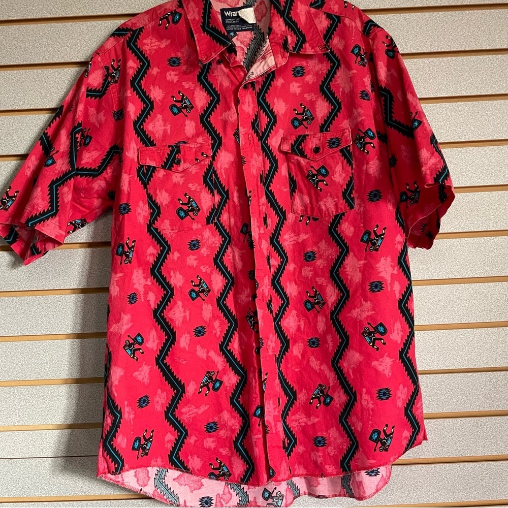 VTG Wrangler Cowboy Cut Regular Fit Pink Aztec Short Sleeve Button Shirt ‎ 17-35